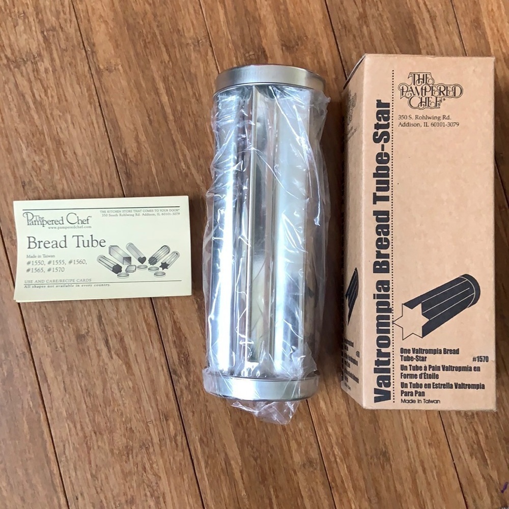 ☀️ 3/$36 or 2/$30 NEW PAMPERED CHEF Bread Tube - Star